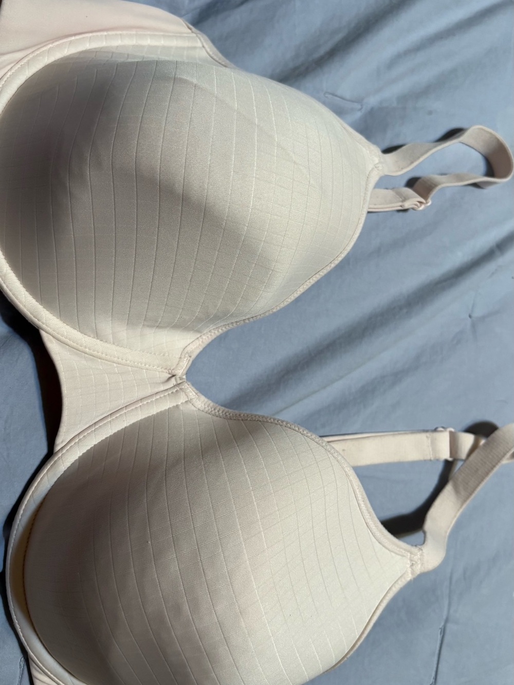 Warner's Smooth Molded T-Shirt Bra in Light Beige